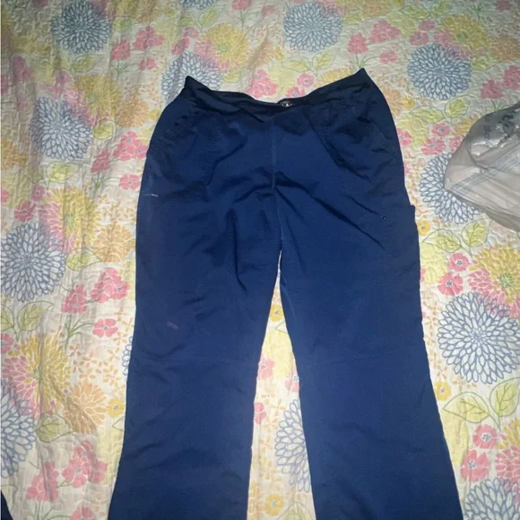 Purple Label Yoga V-Neck Top & Tori pants Navy - Picture 3 of 6